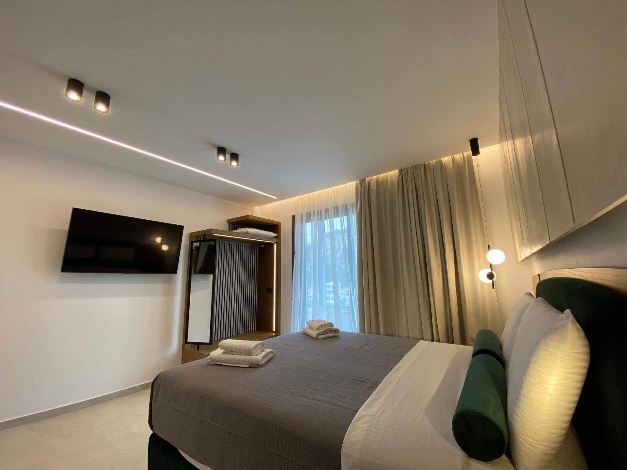 Tramonto Maisonettes & Suites Parga Ngoại thất bức ảnh